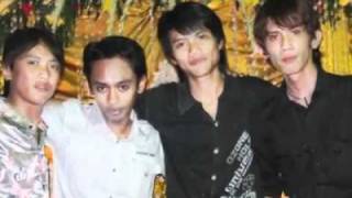 Download lagu st12 saat terakhir- kenangan pakis jajar [HQ].mp4 mp3