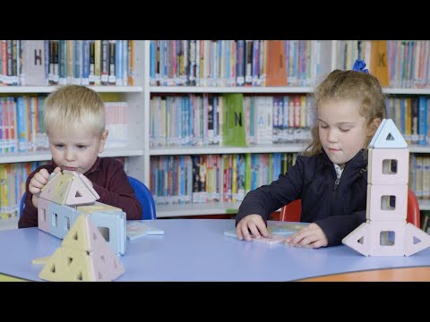 Slide 8 - Polydron KinderMag Starter Set, 48 Pieces (video)