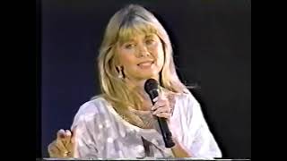 Olivia Newton John   Over The Rainbow   live 1989 480p