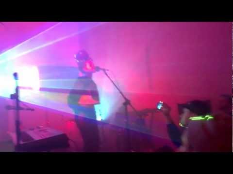 Kelela performing Bank Head @ Steel Drums