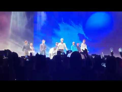 190802 Stray Kids Unveil tour Berlin - Awake