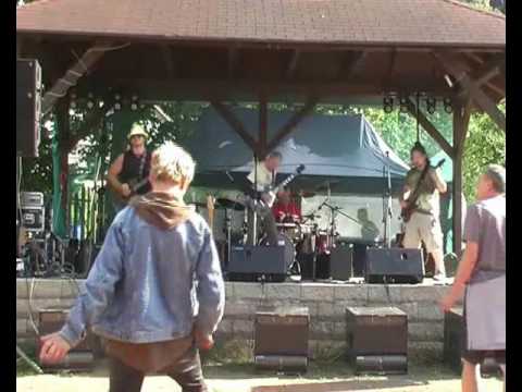 Voliéra - VOLIÉRA    KLOKOČÍ 2016   JECKYL A HYDE