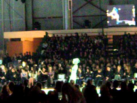 MadWalk - Giwrgos Mazwnakis ft. Mark Angelo & Deux Hommes !