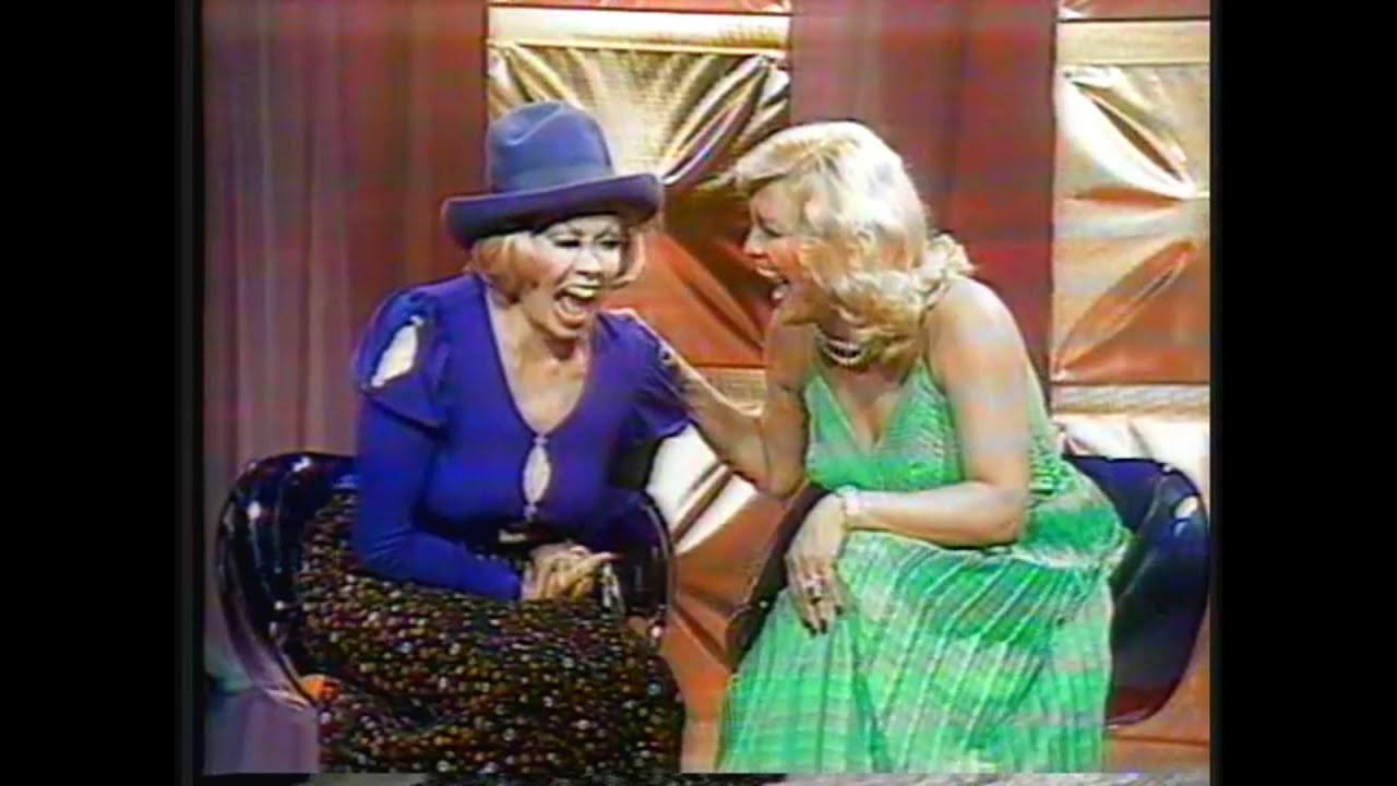 (1974) Hebe TV TUPI - Entrevista com Dercy Gonçalves