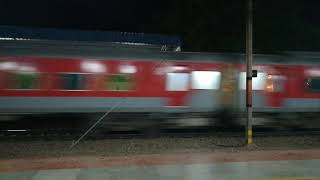preview picture of video '12427 Rewa Super fast express crossing Etw'