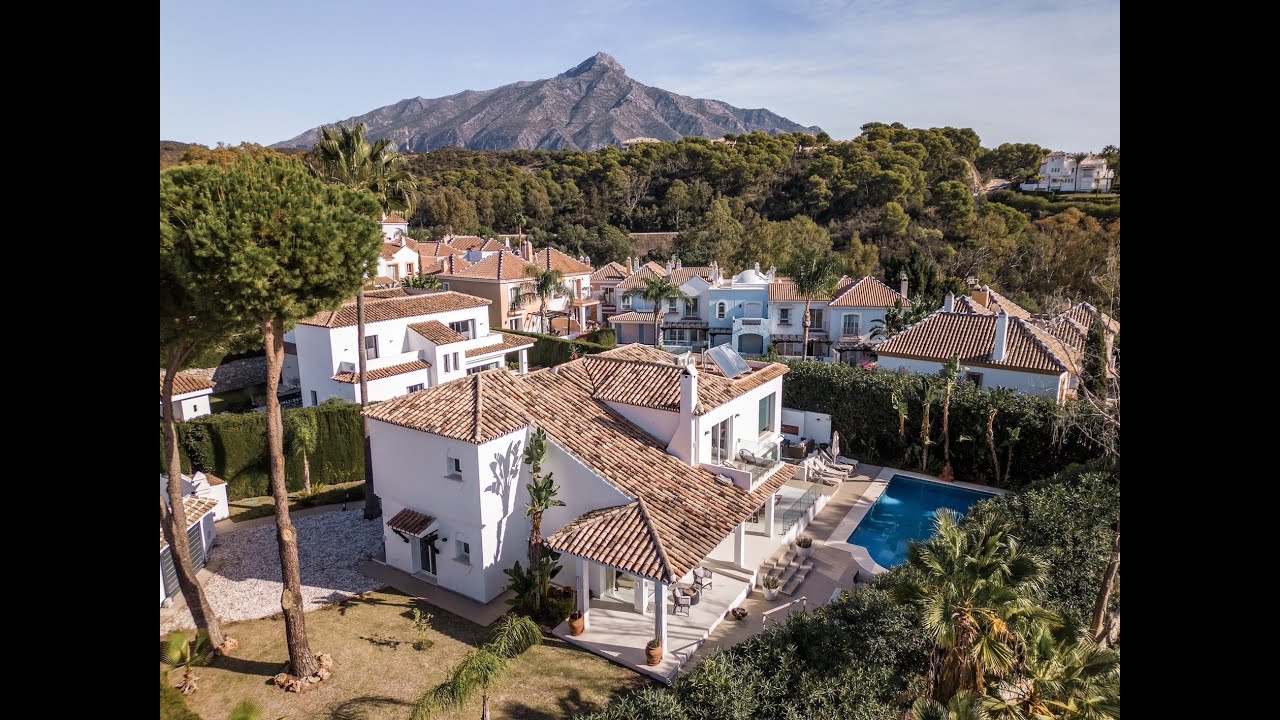 Élégante et luxueuse villa à vendre à Marbella Country Club, Nueva Andalucia, Marbella