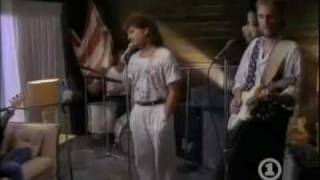 Video Taken In de Mike + The Mechanics