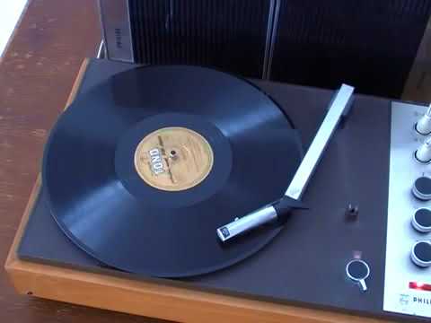 Birthe Wilke and Gustav Winckler - Skibet skal sejle i nat (Denmark, 3rd place) 1957