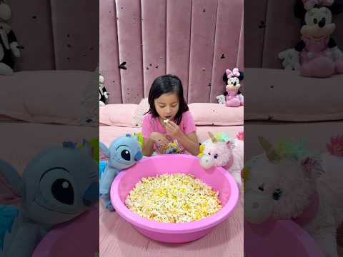 COMIENDO PALOMITAS 🍿😋