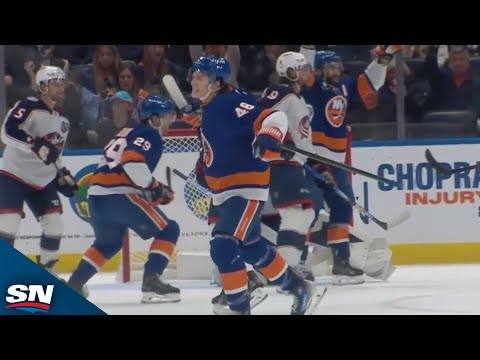 Islanders' Matthew Schaefer Beats Blue Jackets' Elvis Merzlikins With Seeing-Eye Shot