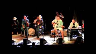 Vince Gill and The Time Jumpers version of Holding Things Together