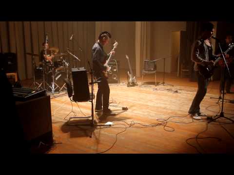 Maasi Poisid - Tuulepuu Huulte Luule