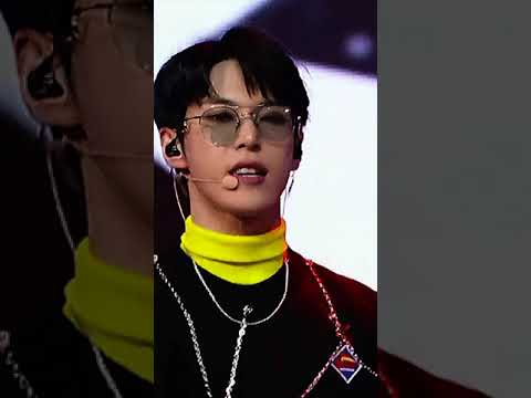 iconic doyoung performin w sunnies 😍😭😩 #doyoung #nct #nctu #shorts