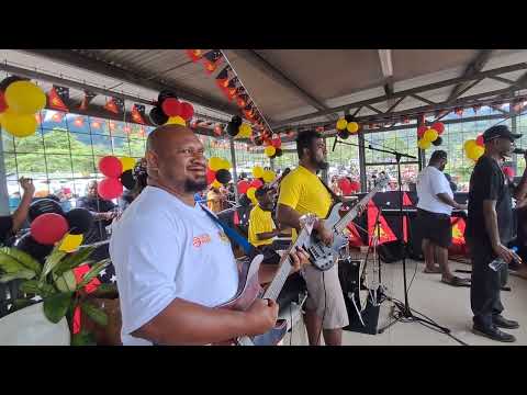 Robert Oeka Performs his iconic Kerema Yu No Save