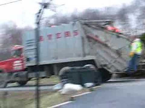 Funny stupid videos - Funny-Garbage Prank Man Must See