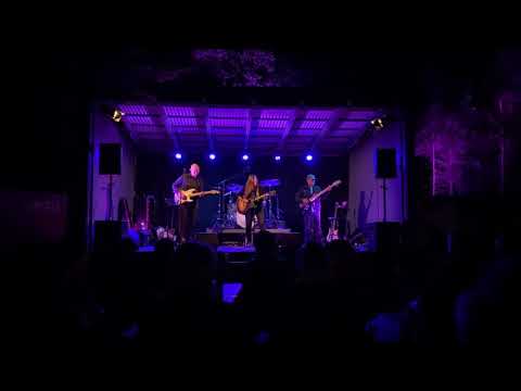 Better Walk On - Ann Doka (Live @Lila Laube Festival Bremen 2020)