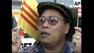 USA: VIDEO STORE ORDERED TO REMOVE PORTRAIT OF HO CHI MINH