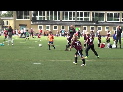 Fotboll: Helenelund (röd) - Sportfältet nord (1) 6/9-14