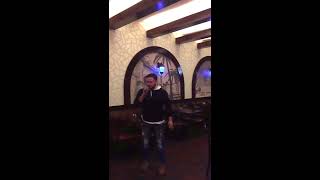 Cover de Ariel Camacho con su compa el Güero