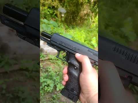 Does Have an Eighth Round Mag