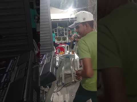 Igor keita tocando Pizeiro com Jeff estigado em Chorrochó Bahia #piseiro #nordeste