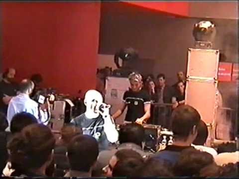 Eiffel65 Mini Concerto  Milano21-10-2000(molto raro)part1.