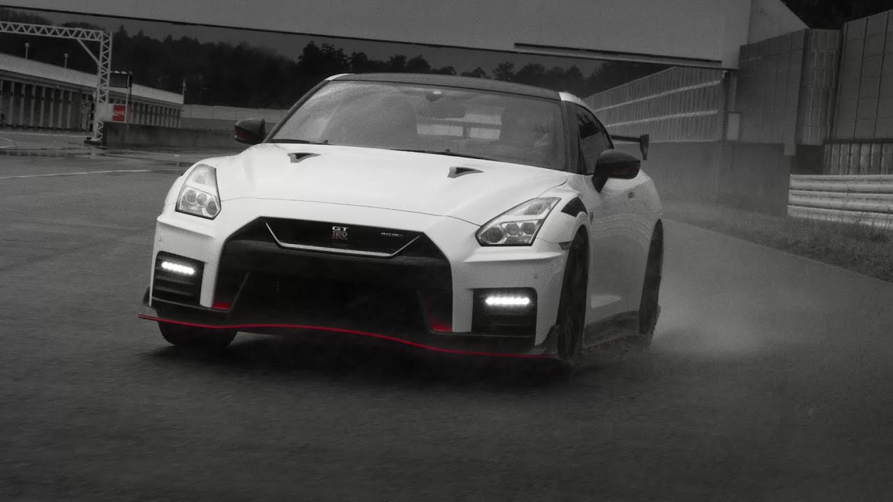 2020 Nissan GT-R NISMO boasts race car-inspired upgrades thumnail
