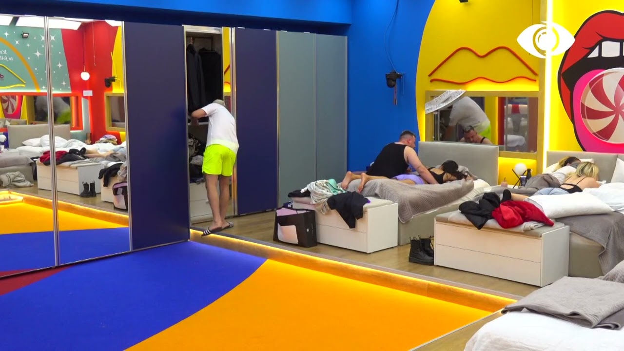 Pse i ke sytë kaq të bukur/ Ronaldo ngacmon Jorin