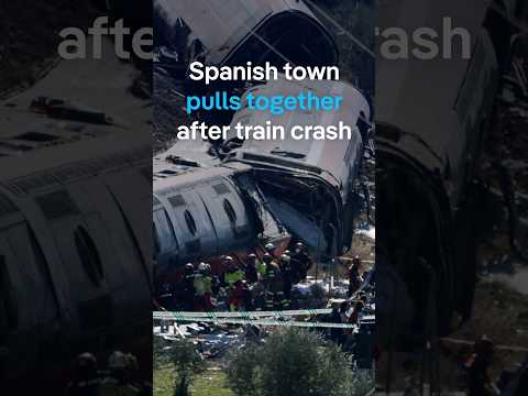 Spanish town pulls together after train crash | DW News