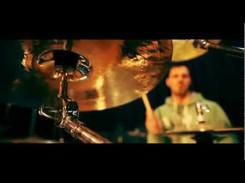 SANGRIA GRATUITE - Repartir à Paris - (Clip officiel)