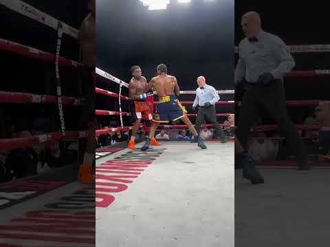 WHAT. A. FINISH. 🔥 Najee Lopez unloads a vicious combo on Kalvin Henderson