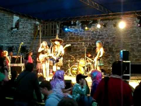 Johanky z parku - Quietly (Guano Apes)