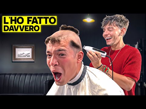 Primo giorno da PARRUCCHIERE, ho fatto i DANNI..