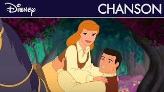 Kadr z teledysku Une très belle année [Perfectly Perfect] tekst piosenki Cinderella III: A Twist in Time (OST)
