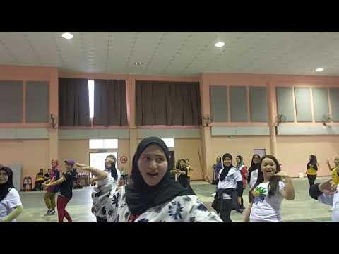 Pipiyama DaFit Dance - Sis Chubby Is Awesome
