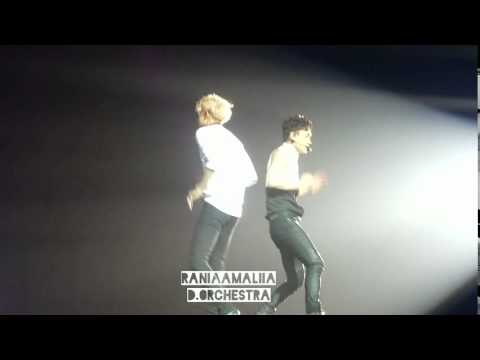 [FANCAM] Chanyeol & Chen "Playboy" EXOLUXION IN JAKARTA 160227