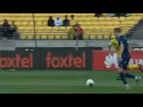 Wellington Phoenix  Central Coast Mariners   45+1'   2 1   DeVere  own goal  Central Coast Mariners