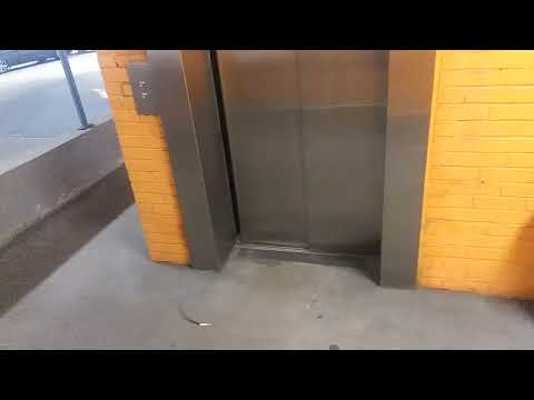 May 2022: Fast Otis Hydraulic elevators @ Duke Street Garage Lancaster PA