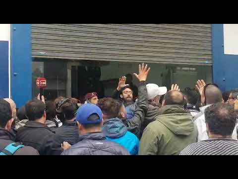 En la sede del Lobo atienden de 10 a 13 y es un loquero de gente