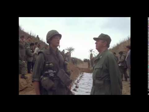 "La Chaqueta Metalica" - ... te voy a meter un paquete que te cagas!