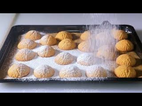 Pistachio Maamoul / Maamoul bil Fistok | Hadias Lebanese Cuisine, best pistachio maamoul ever!