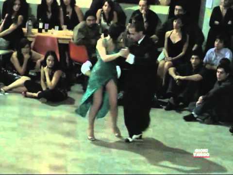  Cristina Sosa  and  Daniel Nacucchio  are  dancing  to  the  tango  "  Farabute  "