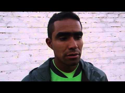 Entrevista a Junior Goyzueta - Jugador del Saetas de Oro - 12/05/2013 - www.ovaciondelsur.com
