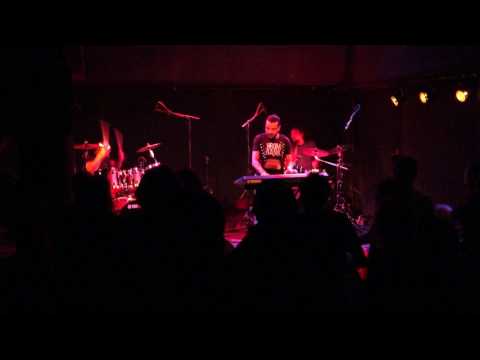 islam chipsy & eekj à la cave 12. cairo in geneva!