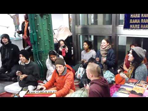 Rama Raya Prabhu Chants Hare Krishna to "Jingle Bells" Tune on Christmas