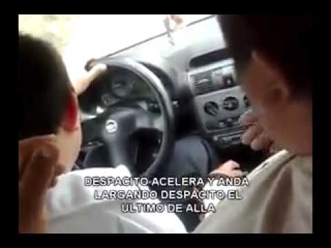 Padre enseñando a manejar a su hijo (SOY TU PADRE!!!)