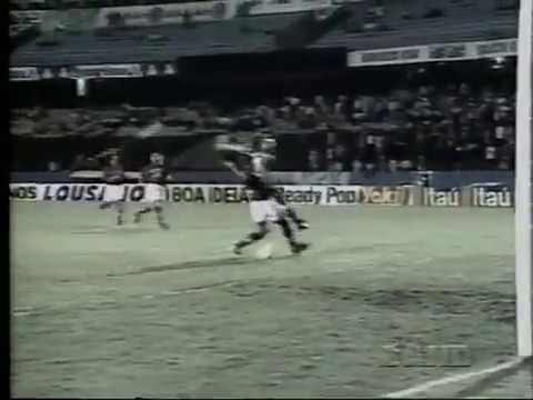 Golaço de letra contra o Flamengo em 26/11/1997