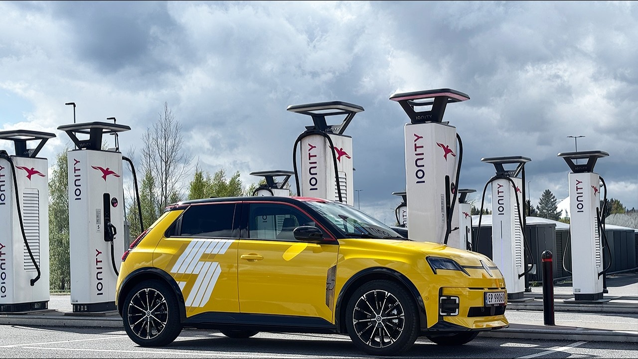 Renault 5 E-Tech | RANGE TEST @120KPH (75MH) + FIRST DRIVING IMPRESSIONS
