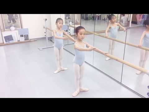 【バレエ】小学1年生、幼稚園年長バーレッスン(バレエレッスン) 【Ballet】Age 5-6 Ballet Class (Barre)