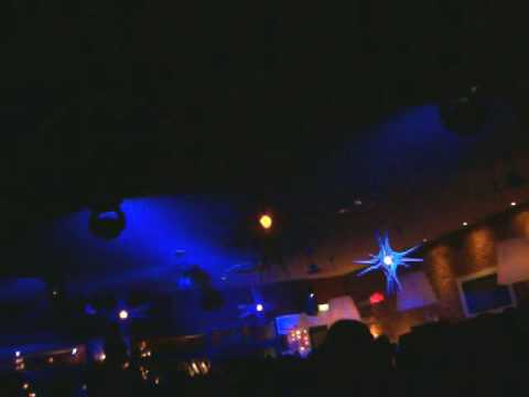 Wile- Move It Up (Tricky & Santini Main Mix) - Hotel Costez (BS) - PREVIEW